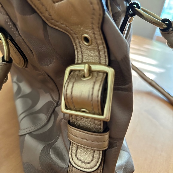 Coach gold fabric briefcase - Picture 3 of 4